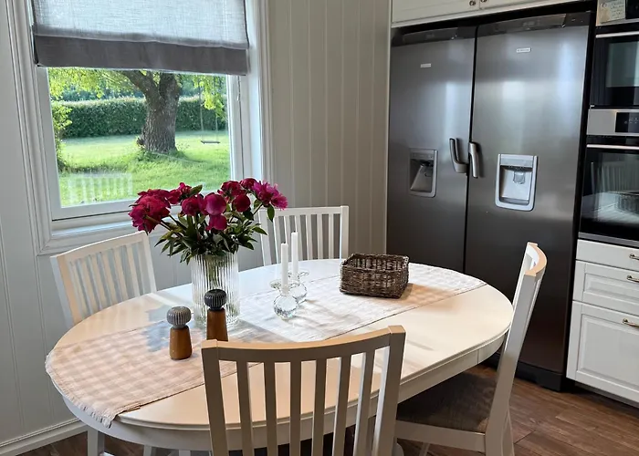 By The Sea O47 Willa *